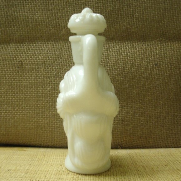 Vintage Avon Milk Glass Grecian Pitcher Bottle - Picture 6 of 16